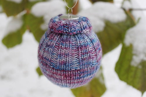 Christmas Ornament - A Pattern from Lucky Fox Knits
