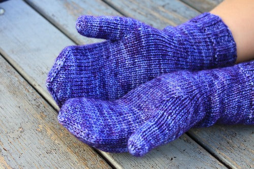 Cozy Mittens - A Pattern from Lucky Fox Knits